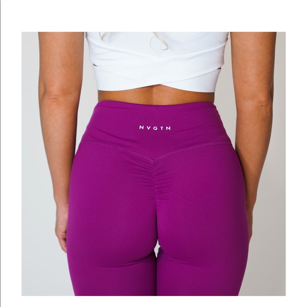 NVGTN berry scrunch legging